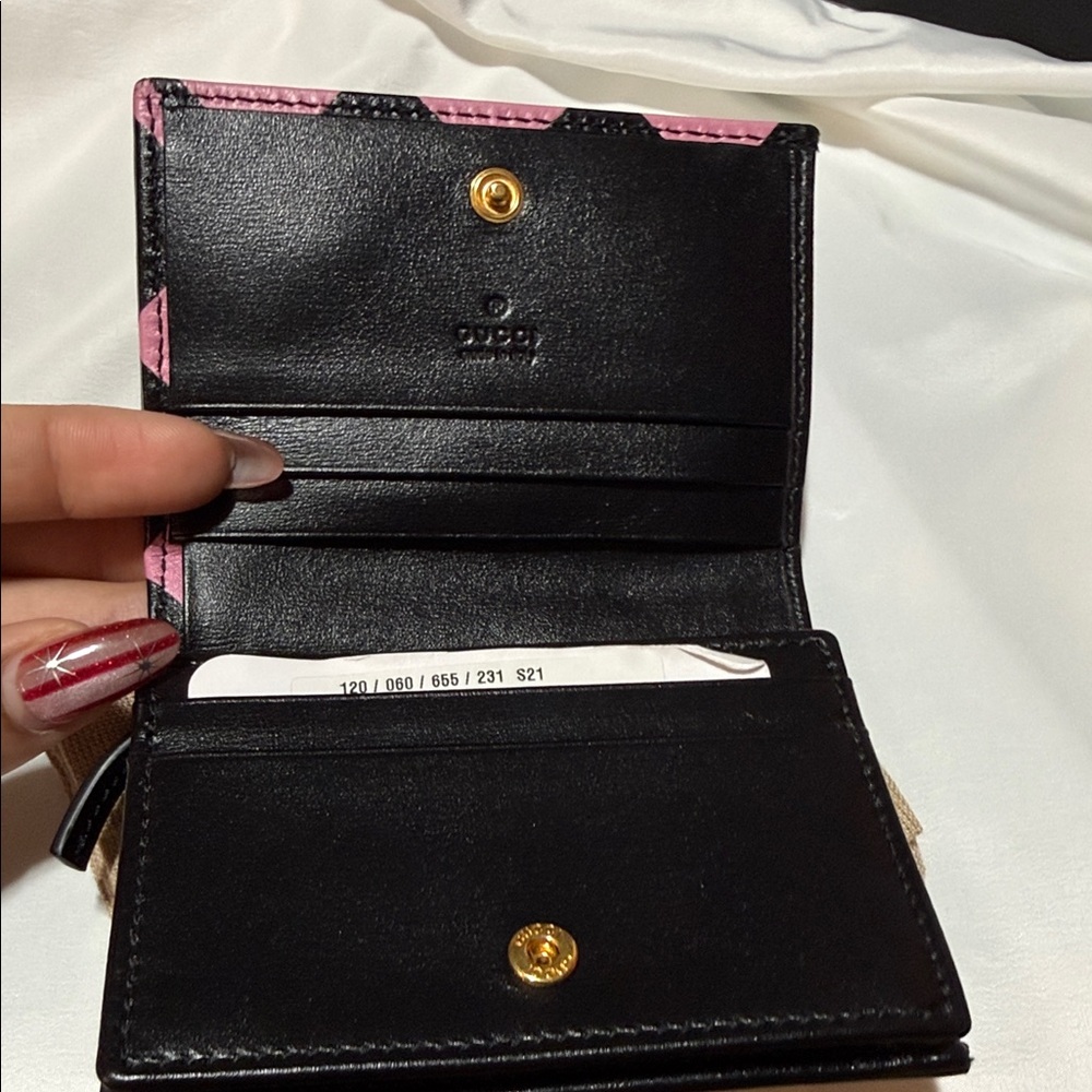 Gucci Pink and Black Wallet with Gold Accents - Picture 5 of 8